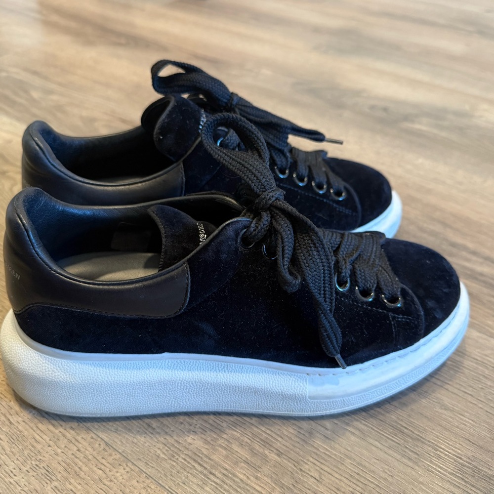 Alexander McQueen Oversized Sneaker